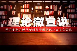 色系很眼熟？普尔蓝色鸭舌帽+黄色外套 眼镜一戴重回学生时代